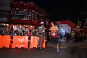 BIB: 4055
                            <button type="button" onclick="openModal(26221834)" class="btn btn-primary btn-sm float-right btn-popup" data-toggle="modal" data-target=".modal-high-quality">
                        <i class="fas fa-shopping-cart"></i> Add to Cart
                    </button>
                                            <button type="button" onclick="isThisMe(26221834, true)" class="btn btn-success btn-sm float-right btn-popup btn-isme hidden" data-toggle="tooltip" data-placement="bottom" title="นี่คือรูปของคุณใช่ไหม คลิกที่นี่เพื่อเอาเข้าอัลบั้ม">
                        <i class="fas fa-plus"></i> Add to album
                    </button>
                    <button type="button" onclick="isThisMe(26221834, false)" class="btn btn-warning btn-sm float-right btn-popup btn-isnotme hidden">
                        <i class="fas fa-ban"></i> Remove from album
                    </button>